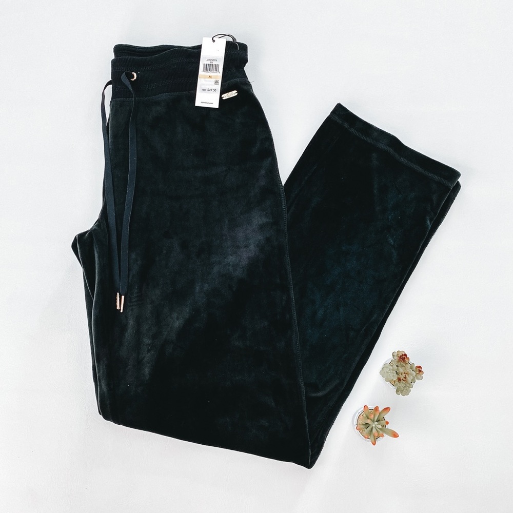 Calvin Klein | Women’s Comfy Joggers in Black